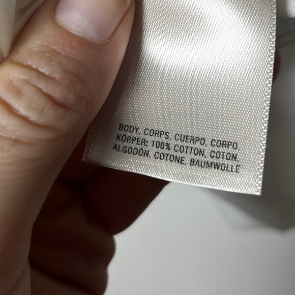 Anthropologie HD in Paris Pristine White Ruffle Sleeve Top, size 8 - Picture 10 of 11